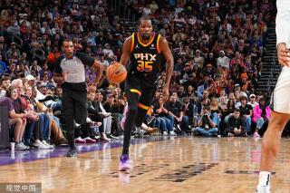 他都毫不逊 他都毫不逊