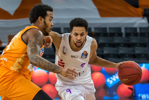 联赛中保持 联赛中保持